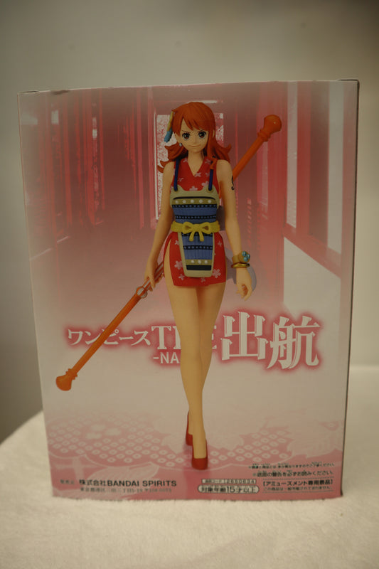 ONE PIECE NAMI FIGURE